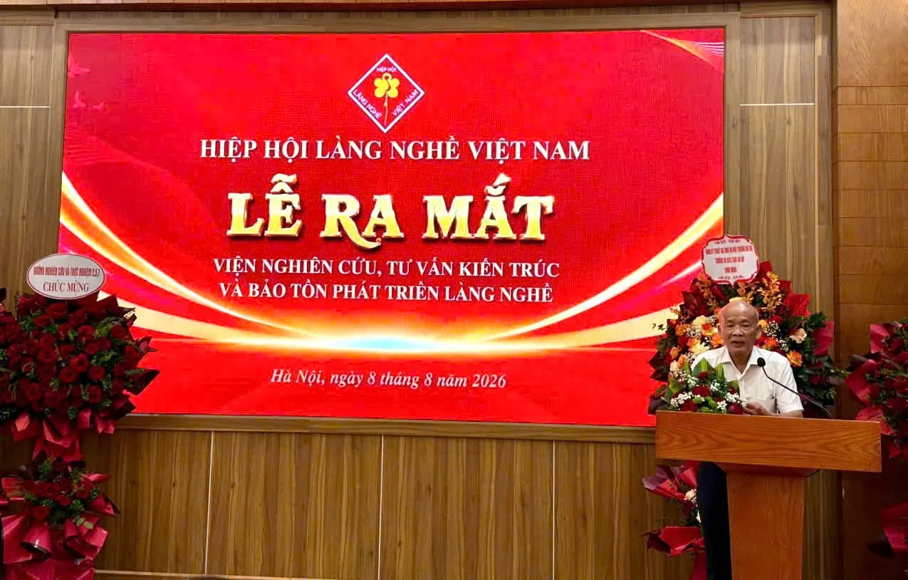 Ph&aacute;t biểu chỉ đạo tại Lễ c&ocirc;ng bố, &ocirc;ng Trịnh Quốc Đạt, Ủy vi&ecirc;n Ủy ban Mặt trận Tổ quốc Việt Nam - Chủ tịch Hiệp hội L&agrave;ng nghề Việt Nam, nhấn mạnh việc th&agrave;nh lập Viện l&agrave; một bước đi c&oacute; &yacute; nghĩa trong qu&aacute; tr&igrave;nh n&acirc;ng cao năng lực khoa học, tư vấn v&agrave; đổi mới s&aacute;ng tạo của Hiệp hội.
