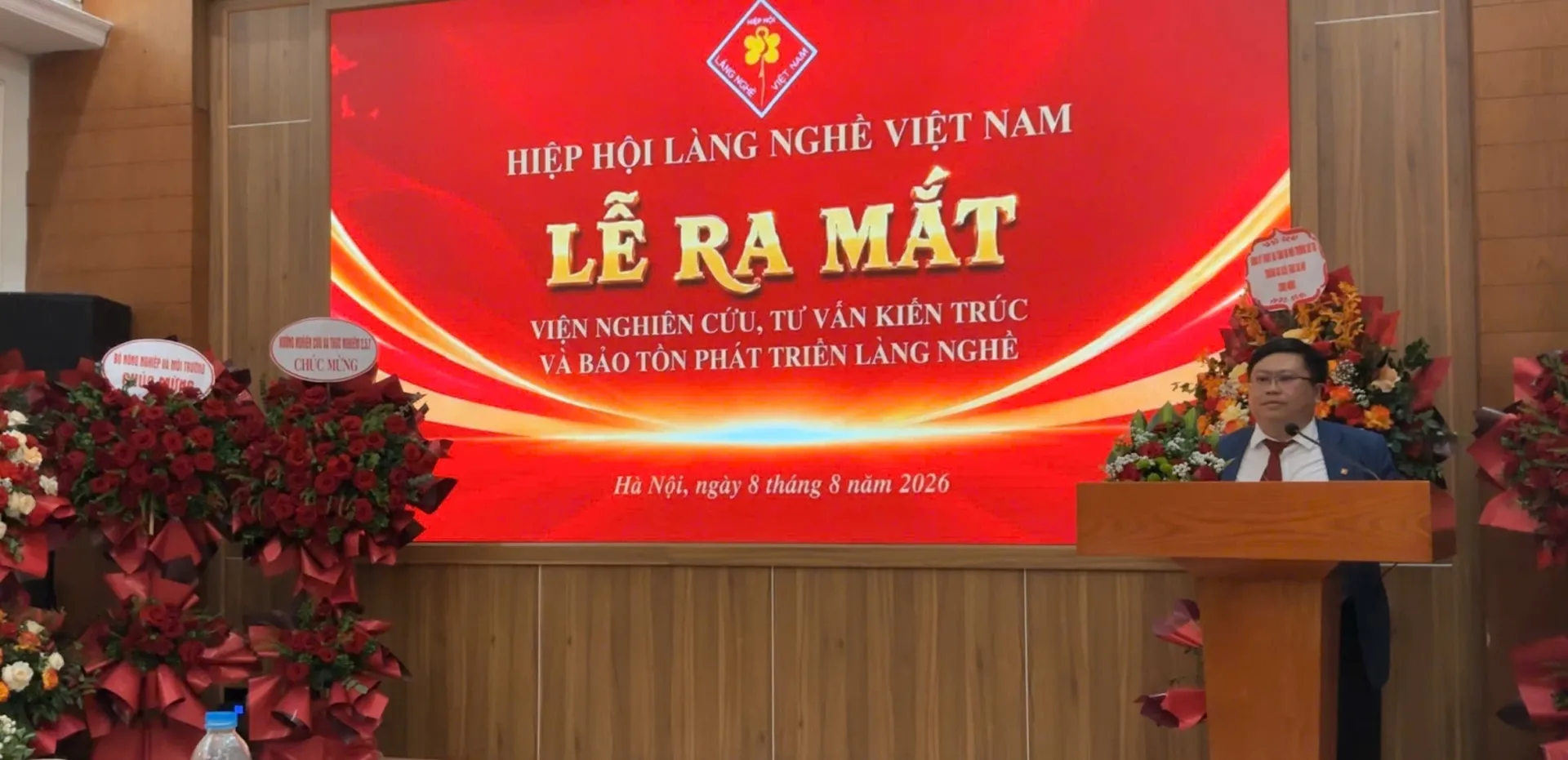 Giới thiệu về Viện trưởng